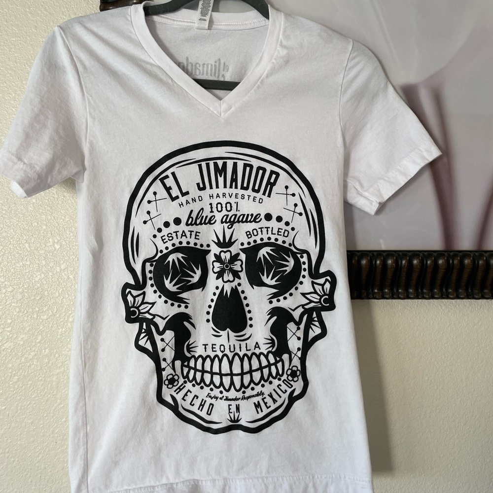El Jimador sugar skull V neck